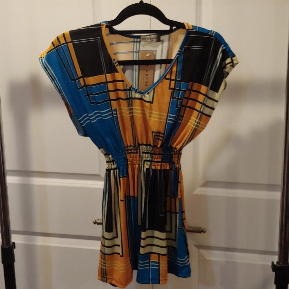 Patterned Top - Picture 1 of 3